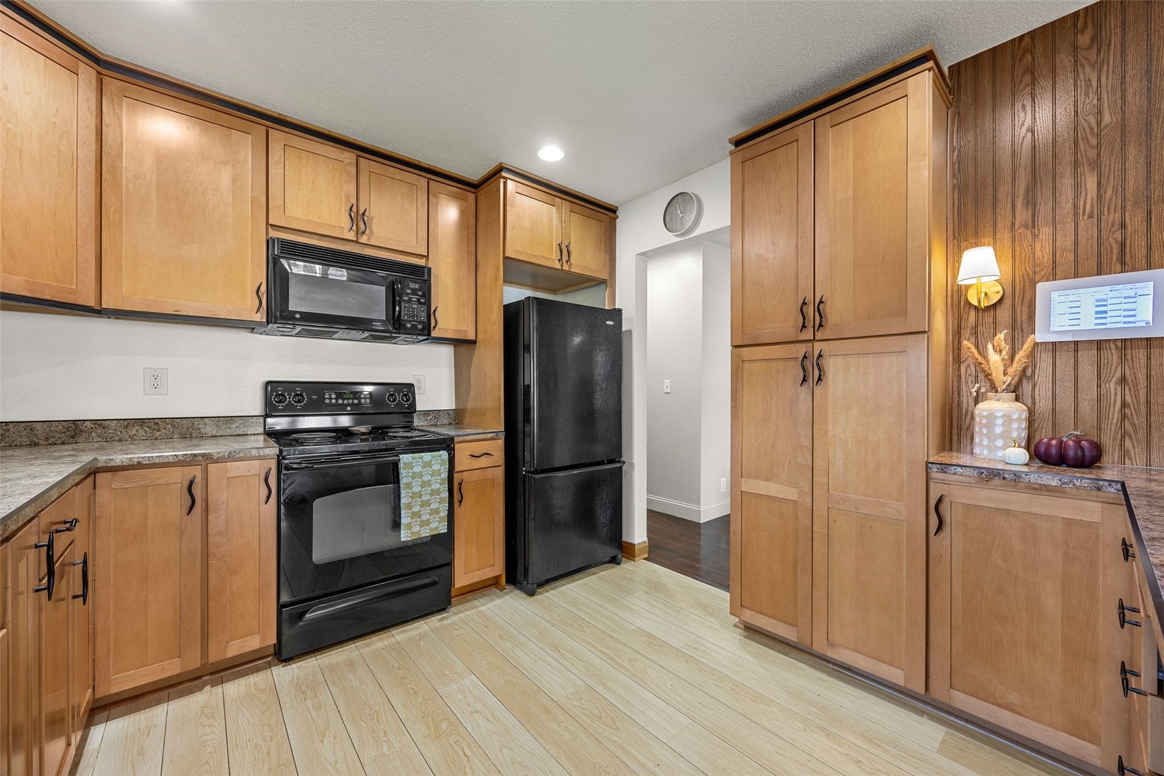 140 Carnaby Drive NE Cedar Rapids IA 52402