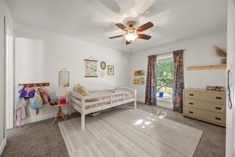 140 Carnaby Drive NE Cedar Rapids IA 52402