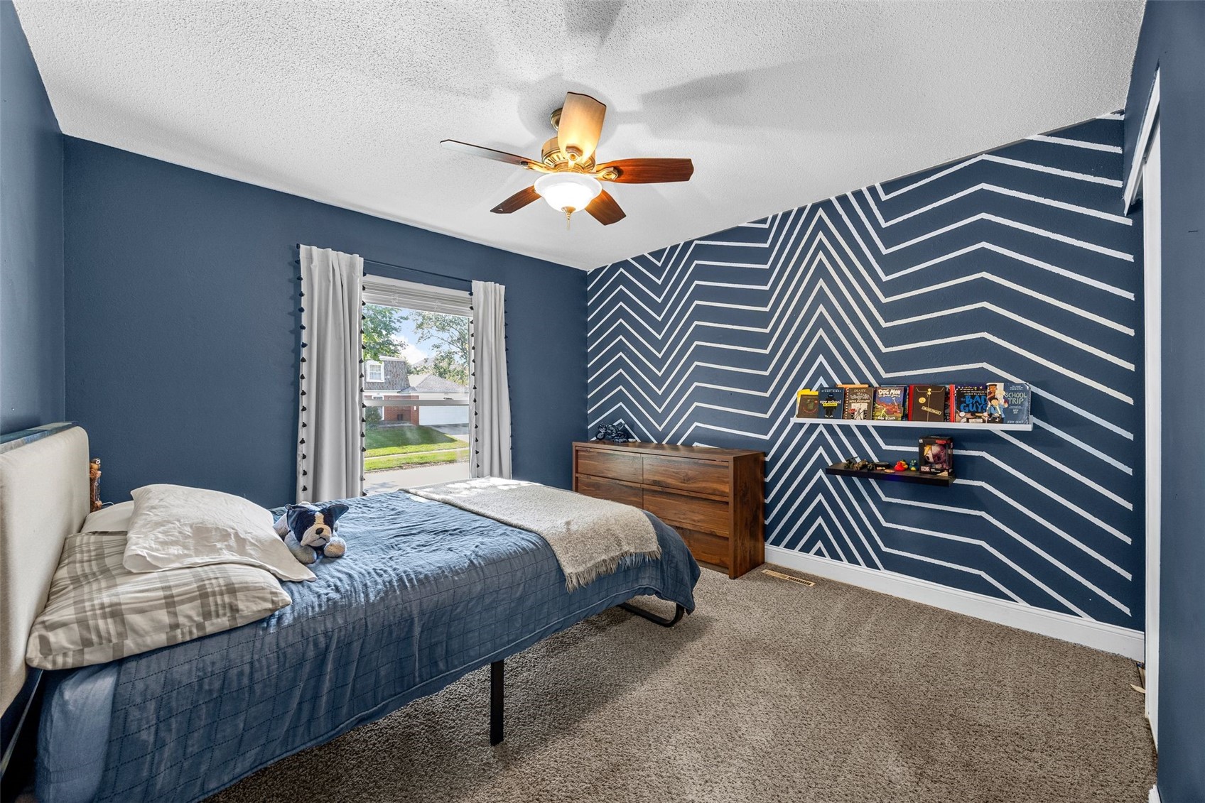 140 Carnaby Drive NE Cedar Rapids IA 52402