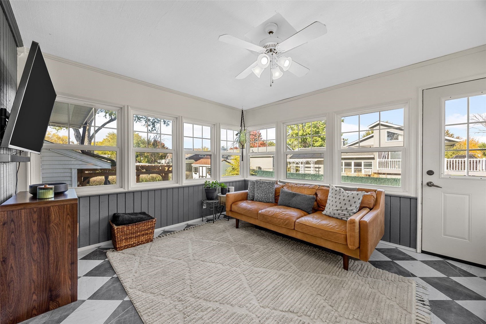 140 Carnaby Drive NE Cedar Rapids IA 52402