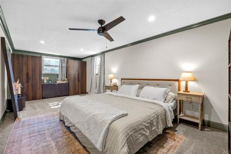 140 Carnaby Drive NE Cedar Rapids IA 52402