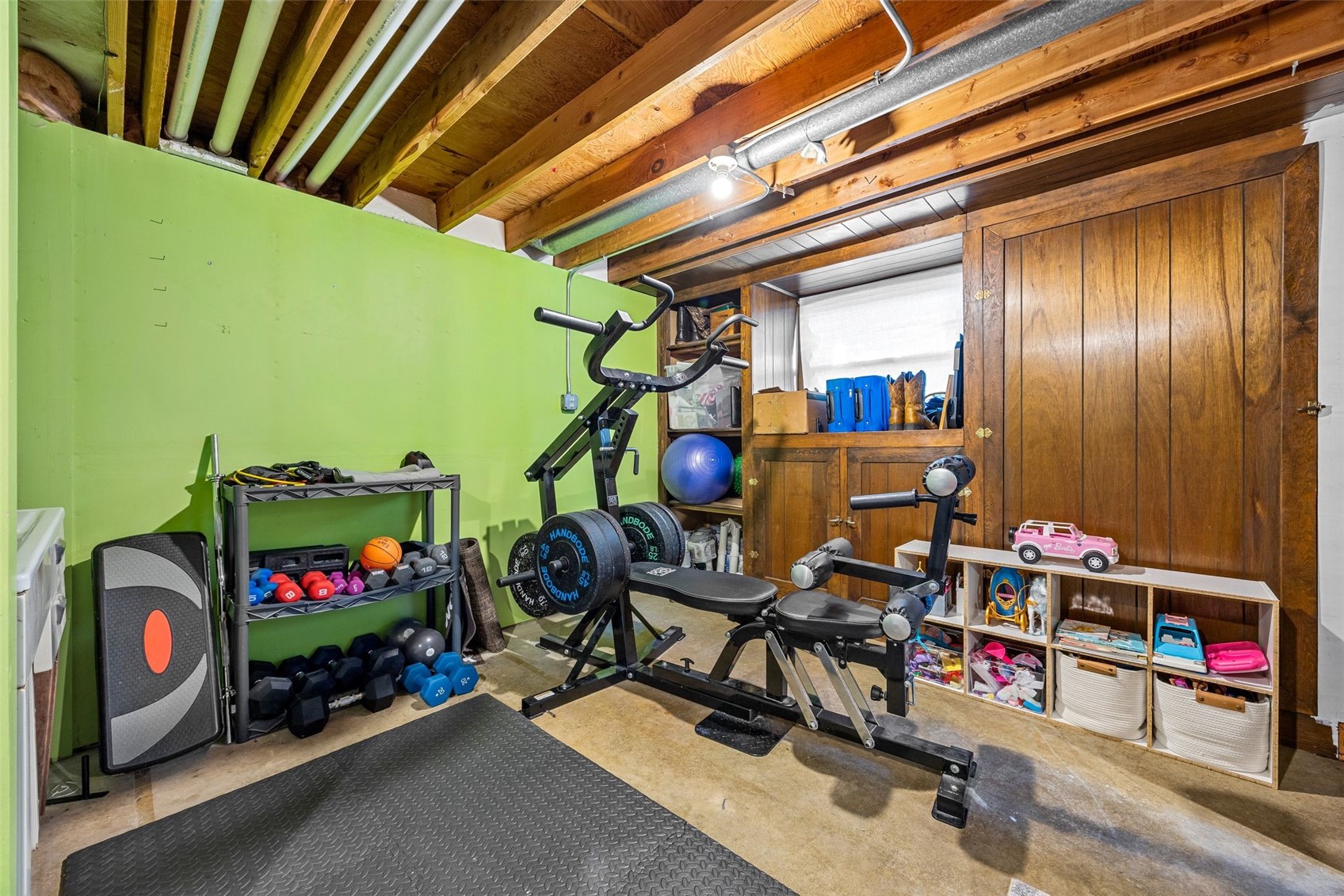 140 Carnaby Drive NE Cedar Rapids IA 52402