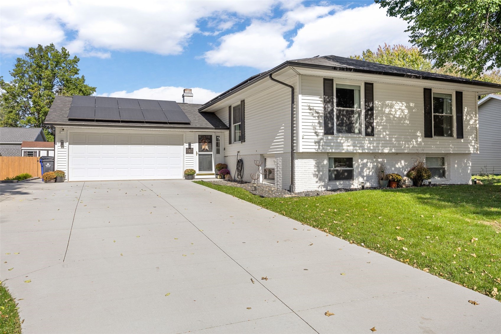 140 Carnaby Drive NE Cedar Rapids IA 52402