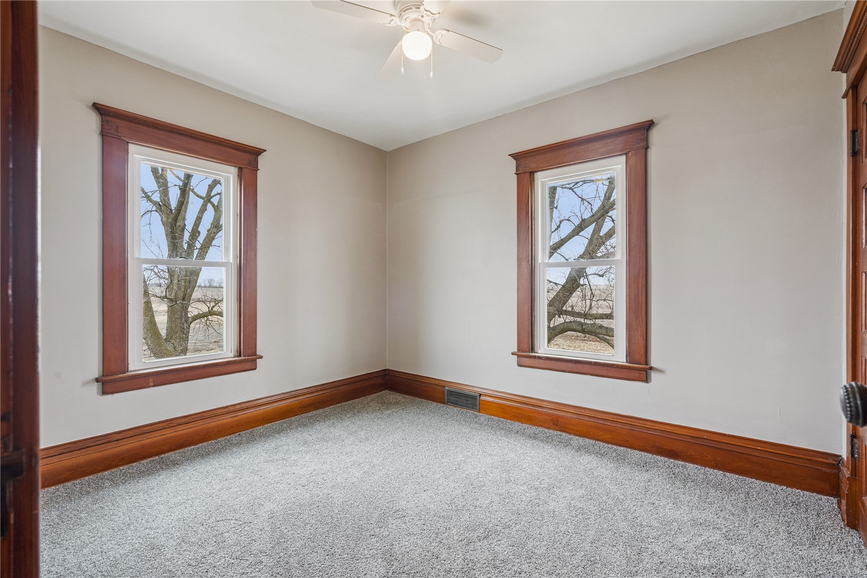 2921A 220th Street Winthrop IA 50682