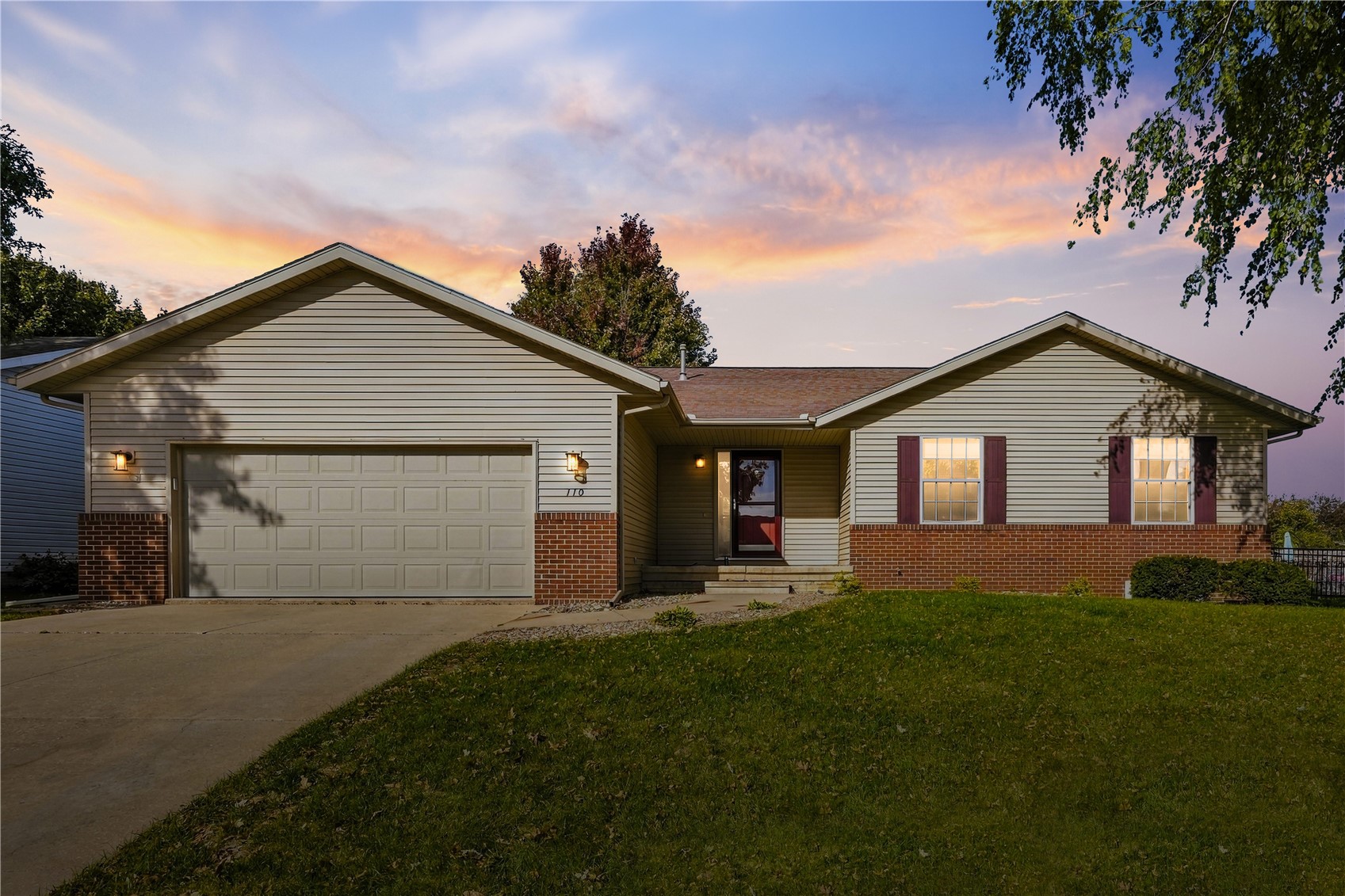110 W 34th Avenue Marion IA 52302