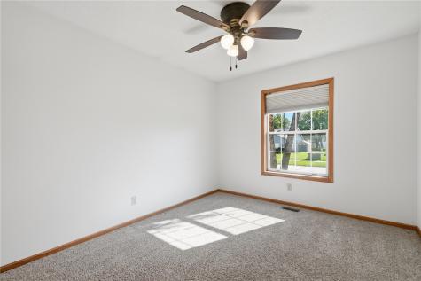 110 W 34th Avenue Marion IA 52302