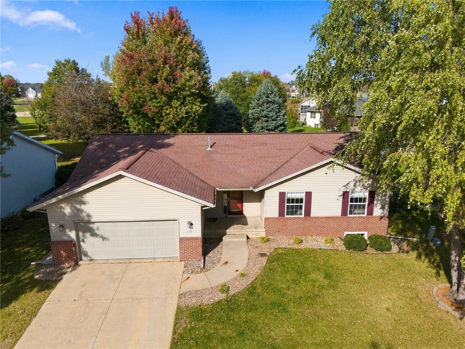 110 W 34th Avenue Marion IA 52302