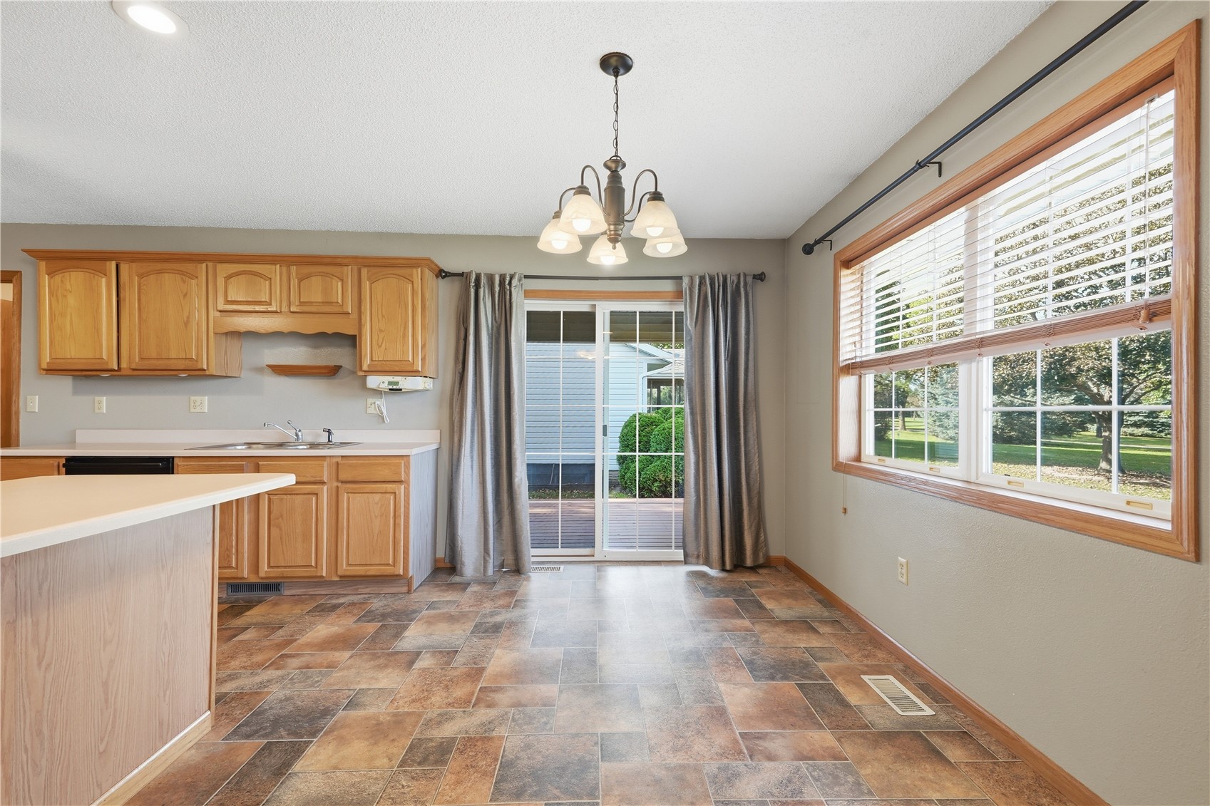 110 W 34th Avenue Marion IA 52302