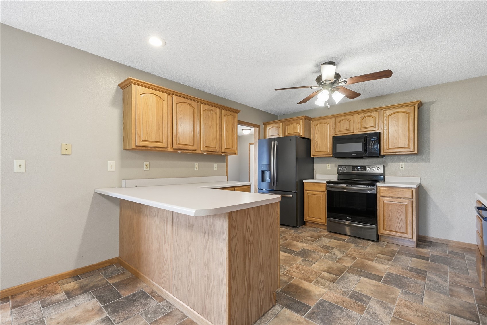 110 W 34th Avenue Marion IA 52302