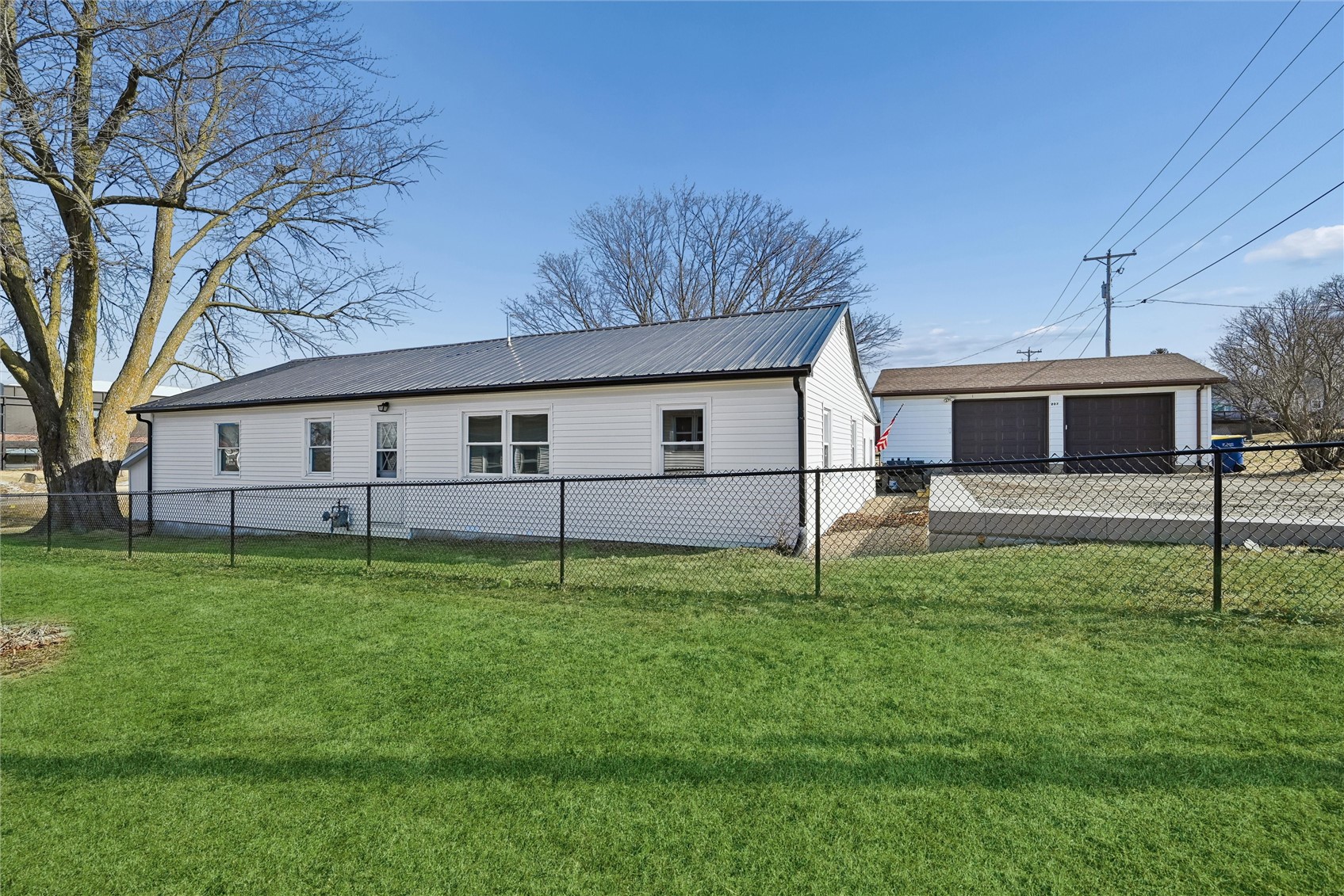 207 W Main Street Urbana IA 52345
