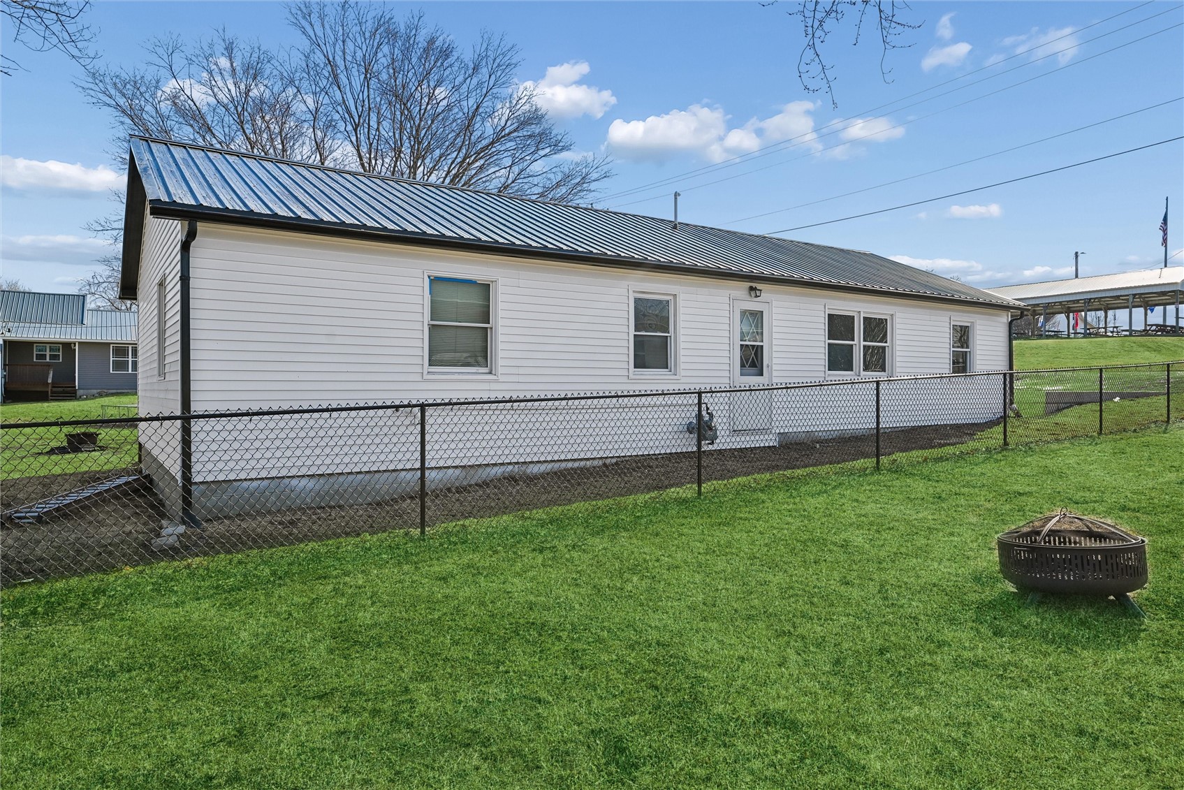 207 W Main Street Urbana IA 52345
