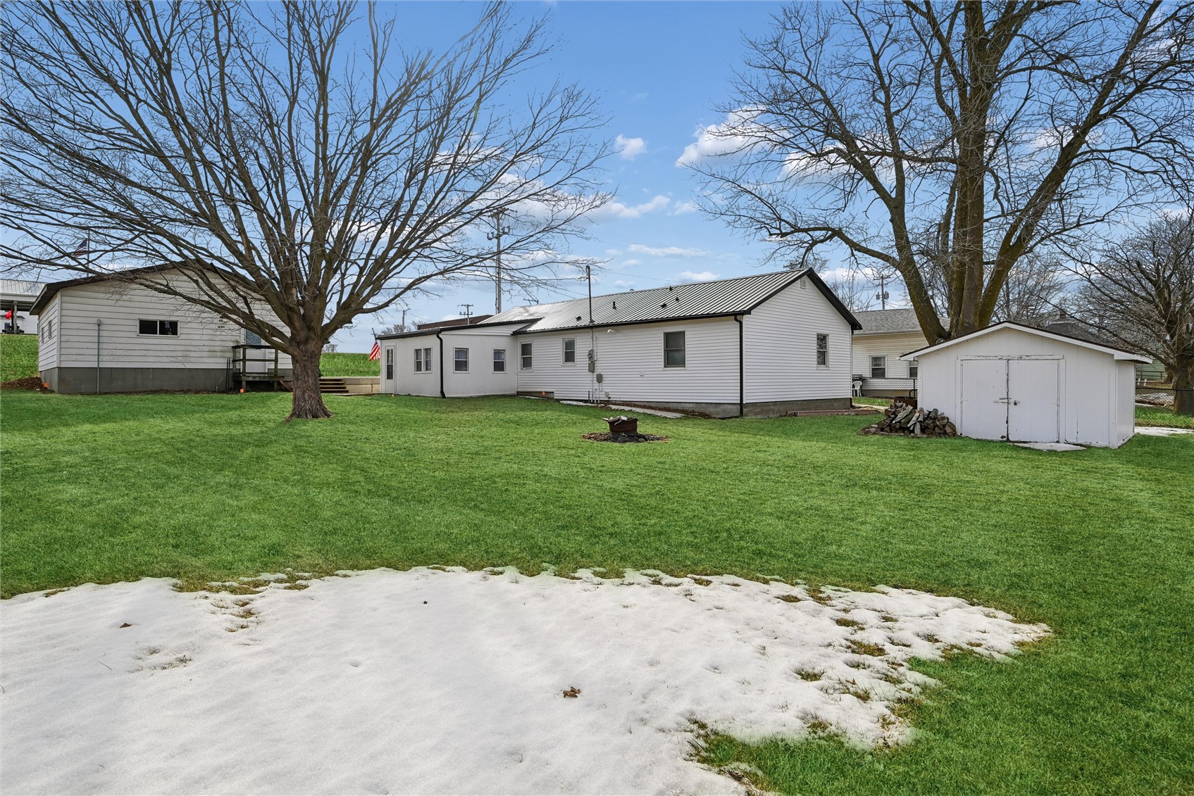 207 W Main Street Urbana IA 52345