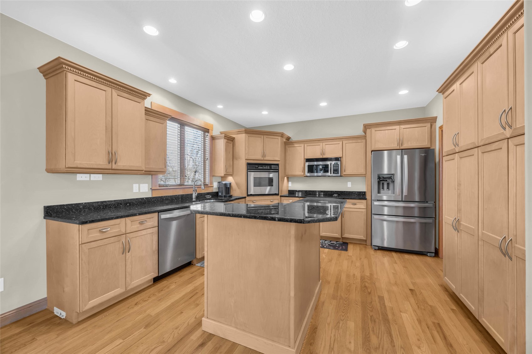545 Evergreen Lane Robins IA 52328
