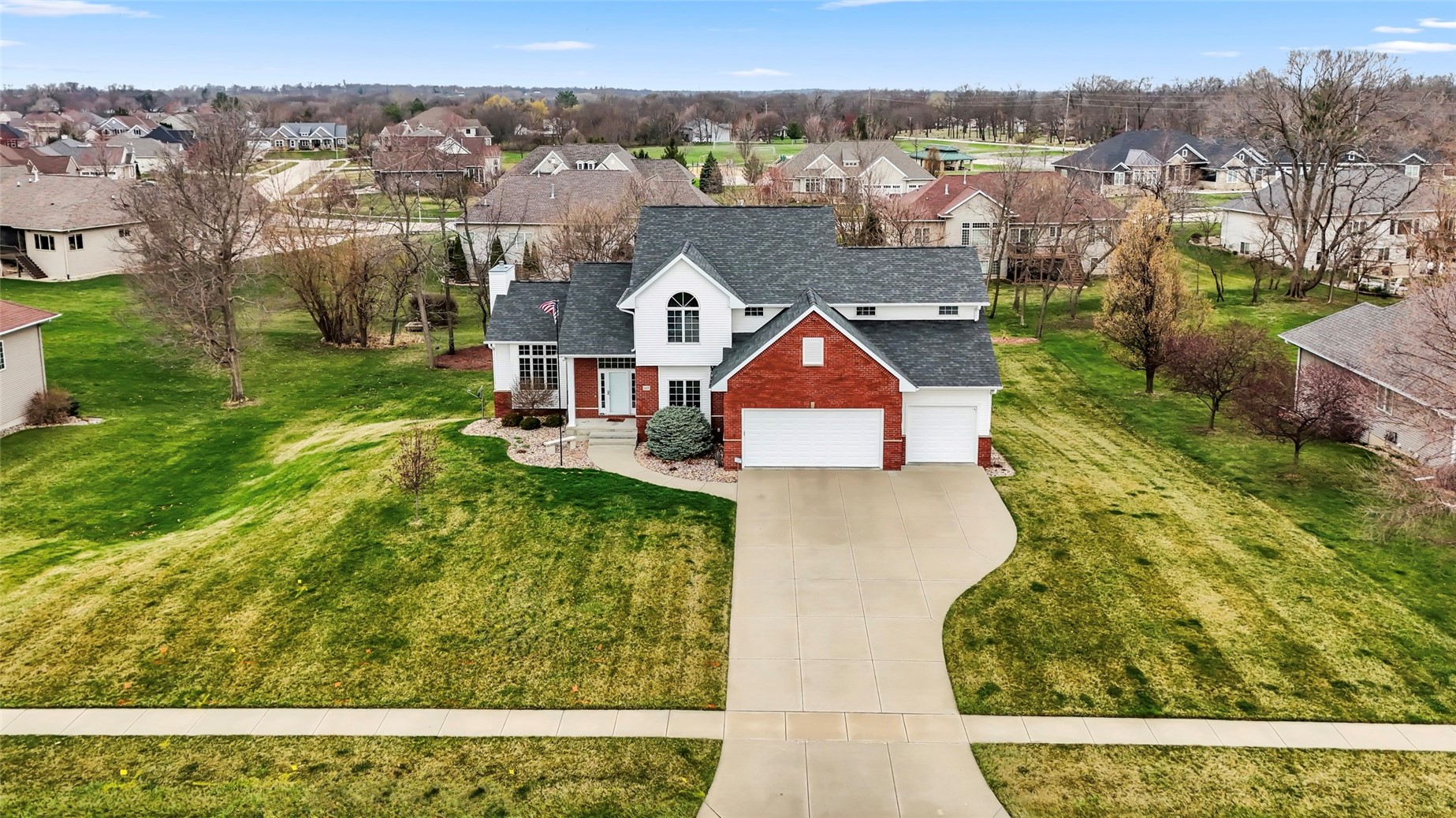 545 Evergreen Lane Robins IA 52328