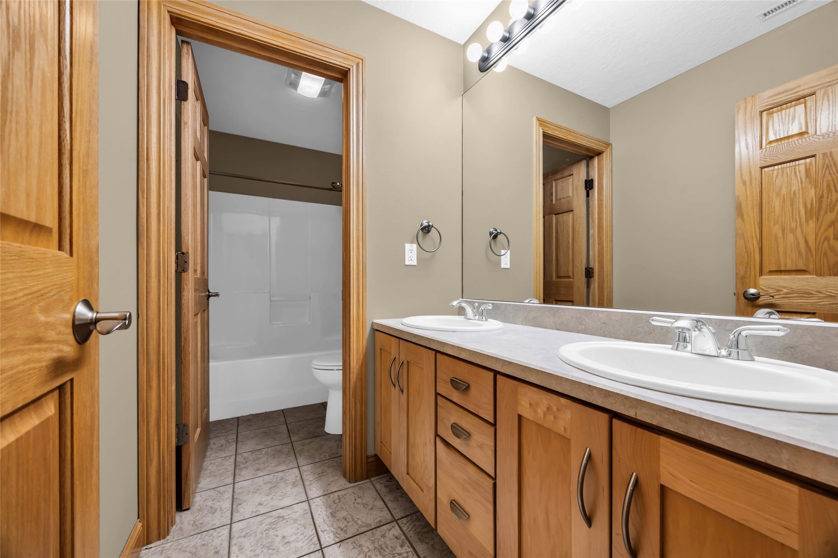 545 Evergreen Lane Robins IA 52328