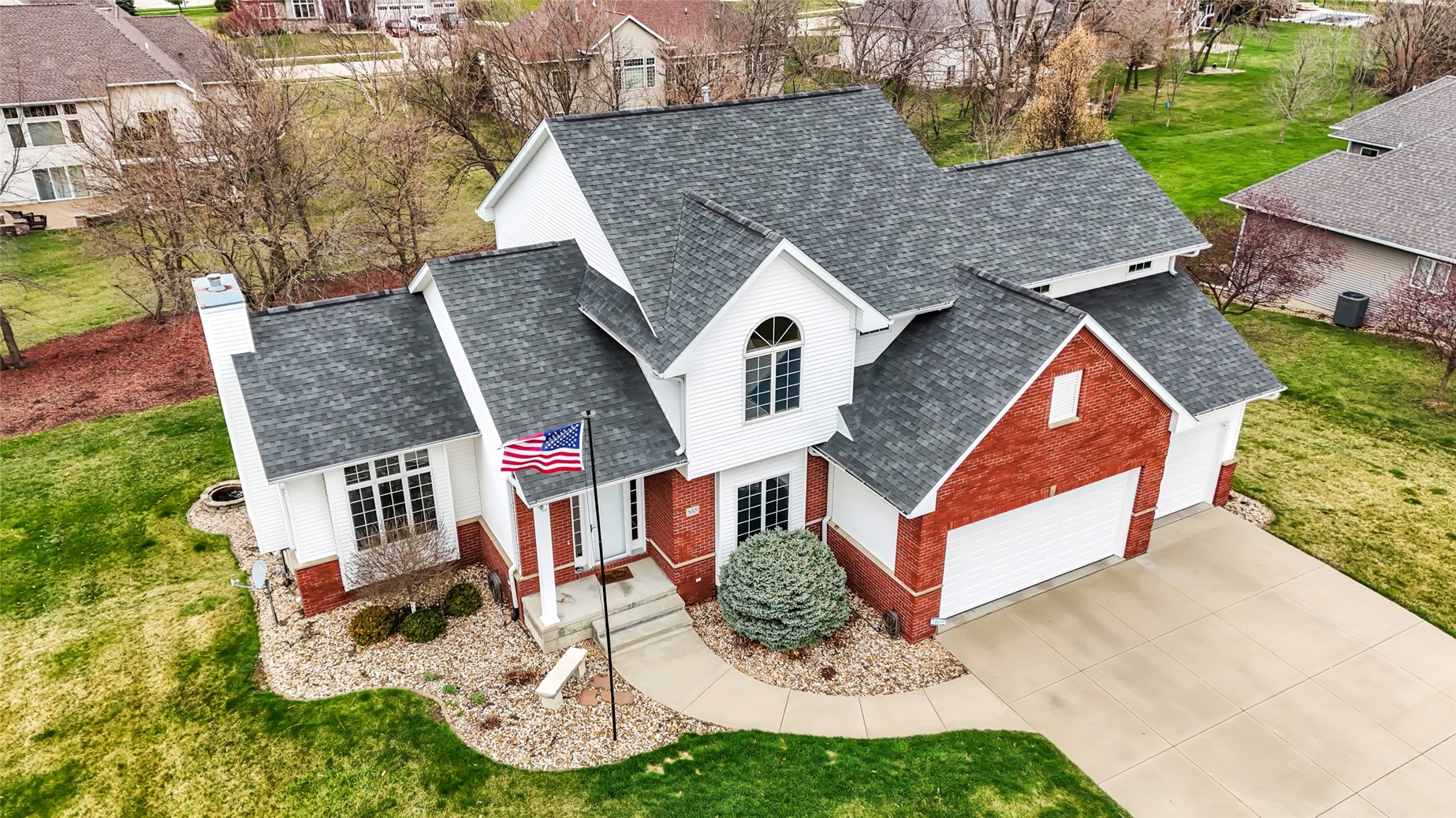 545 Evergreen Lane Robins IA 52328