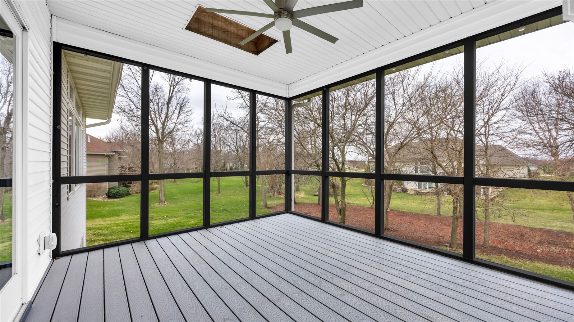 545 Evergreen Lane Robins IA 52328