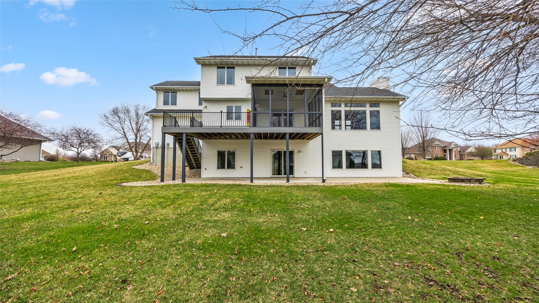 545 Evergreen Lane Robins IA 52328