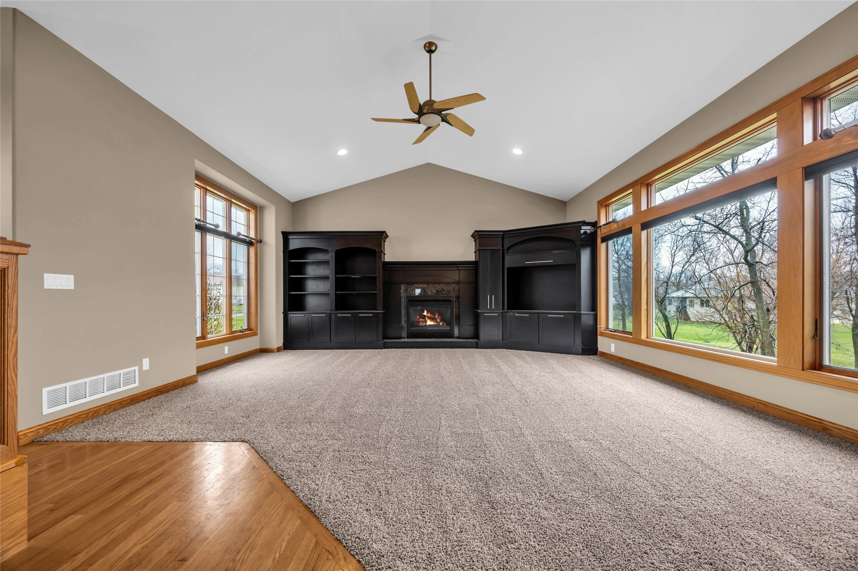 545 Evergreen Lane Robins IA 52328