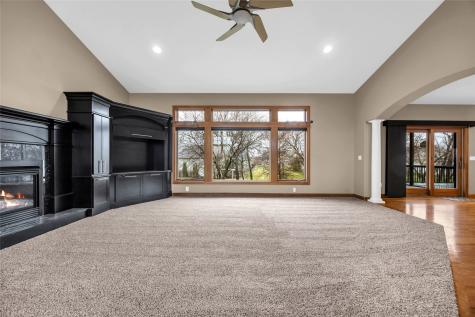545 Evergreen Lane Robins IA 52328
