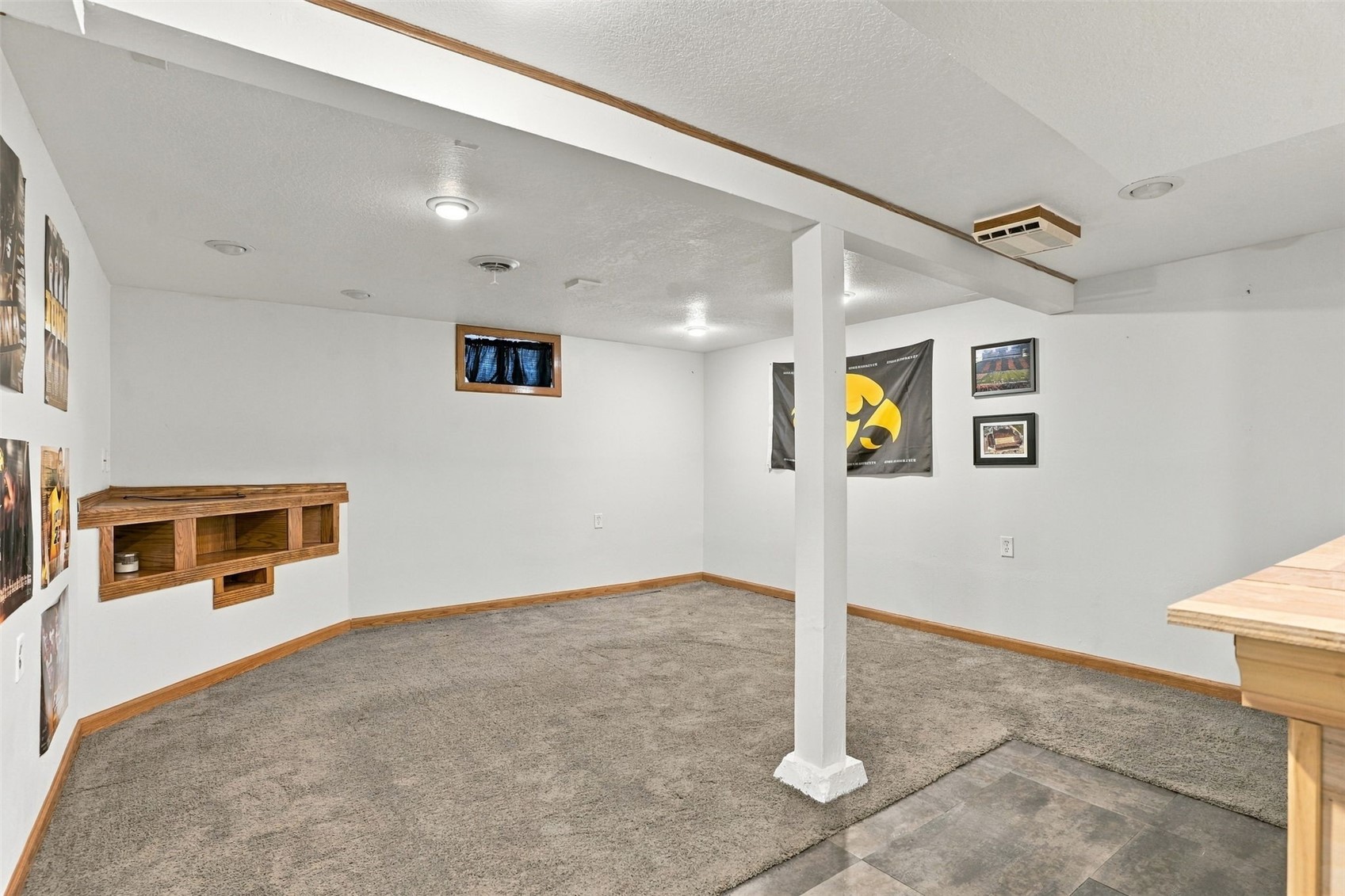 1070 H Avenue NW Cedar Rapids IA 52405