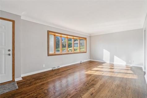 705 Grantwood Drive SE Cedar Rapids IA 52403