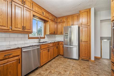 705 Grantwood Drive SE Cedar Rapids IA 52403