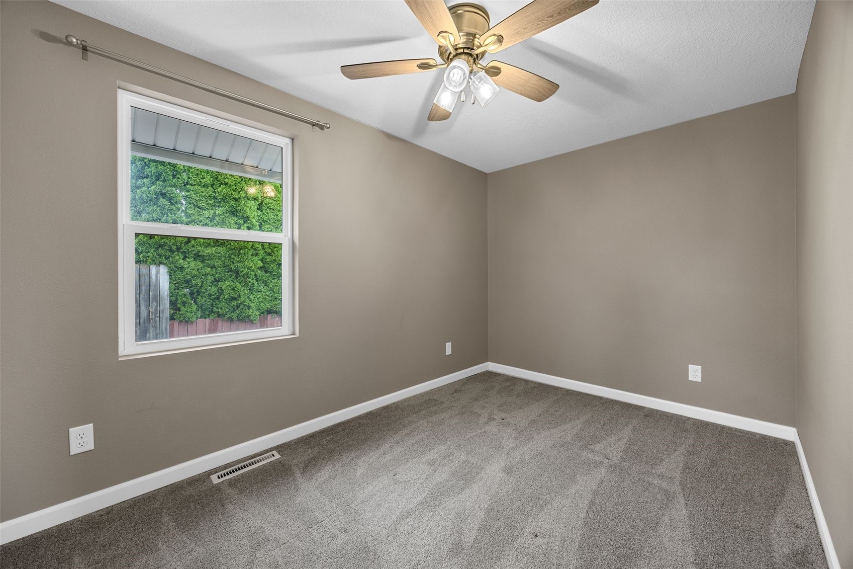 3330 Southland Street SW Cedar Rapids IA 52404