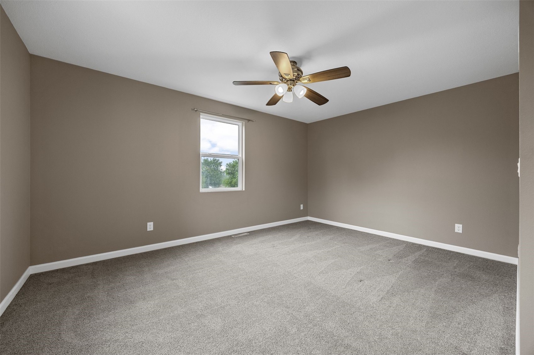 3330 Southland Street SW Cedar Rapids IA 52404