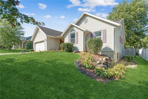307 N John Street Mechanicsville IA 52306