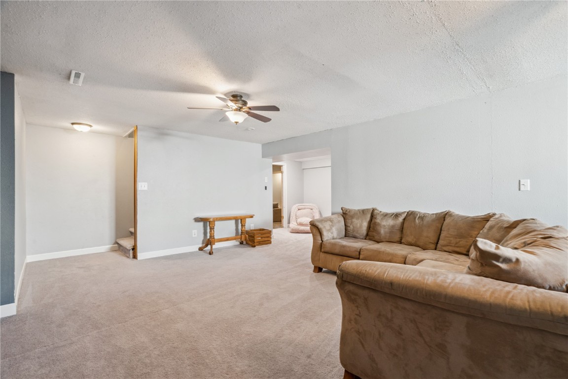 307 N John Street Mechanicsville IA 52306