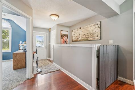 307 N John Street Mechanicsville IA 52306