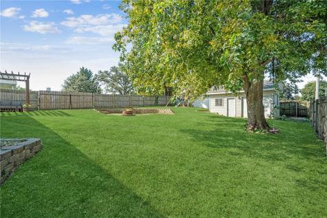 307 N John Street Mechanicsville IA 52306