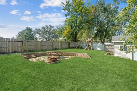 307 N John Street Mechanicsville IA 52306