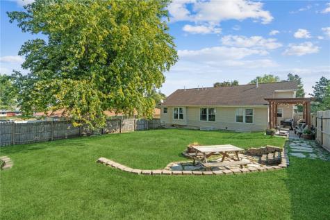 307 N John Street Mechanicsville IA 52306