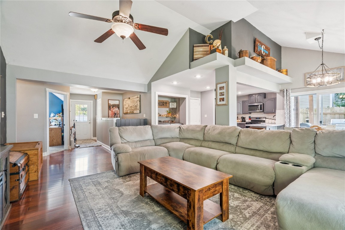 307 N John Street Mechanicsville IA 52306