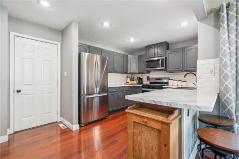 307 N John Street Mechanicsville IA 52306