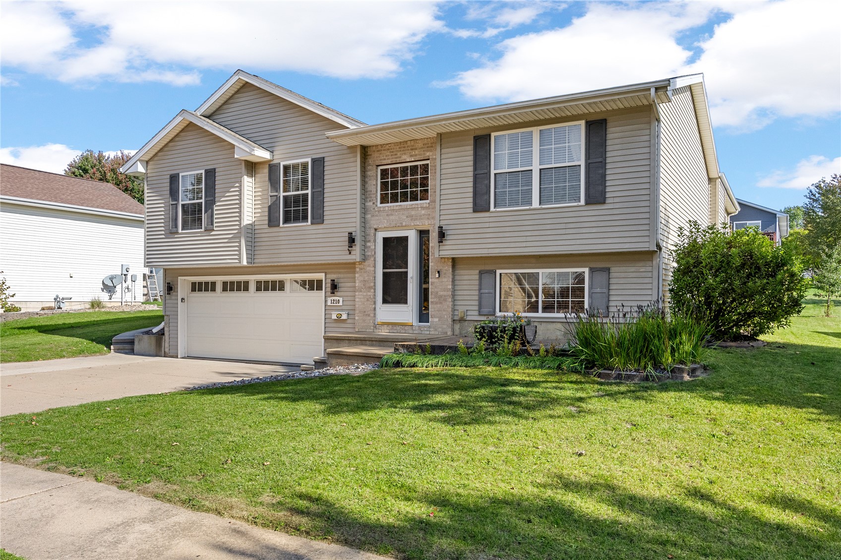 1210 Pacific Street Ely IA 52227
