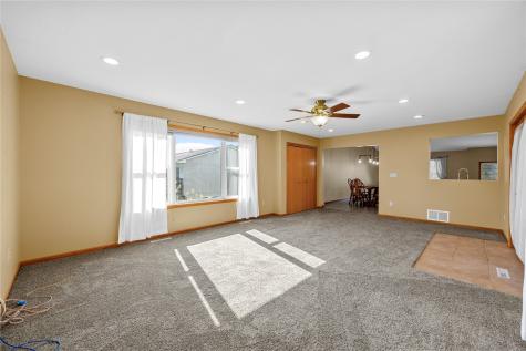 1210 Pacific Street Ely IA 52227