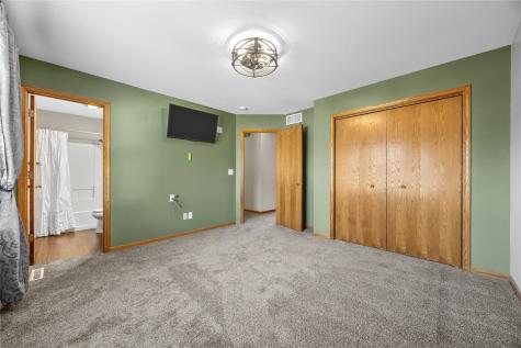 1210 Pacific Street Ely IA 52227
