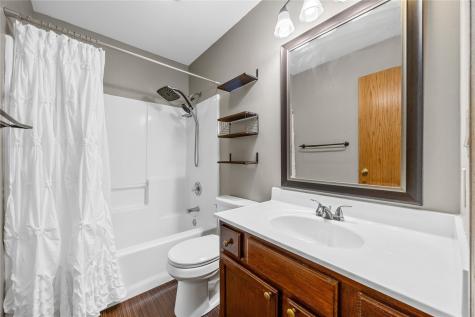 1210 Pacific Street Ely IA 52227