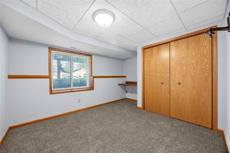 1210 Pacific Street Ely IA 52227