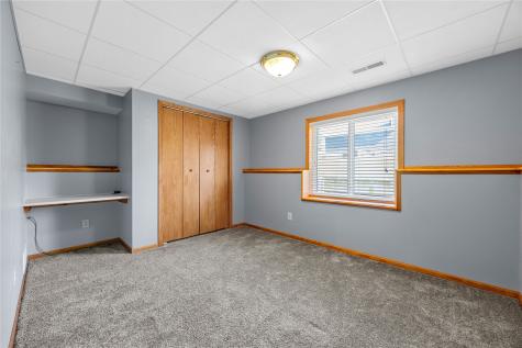 1210 Pacific Street Ely IA 52227