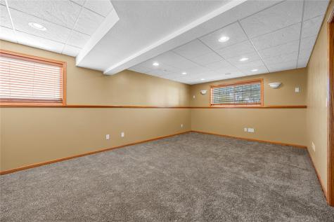 1210 Pacific Street Ely IA 52227