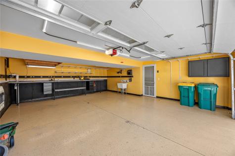 1210 Pacific Street Ely IA 52227