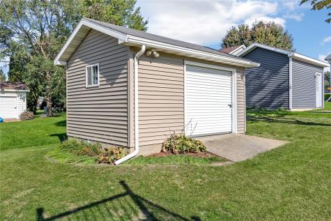 1210 Pacific Street Ely IA 52227