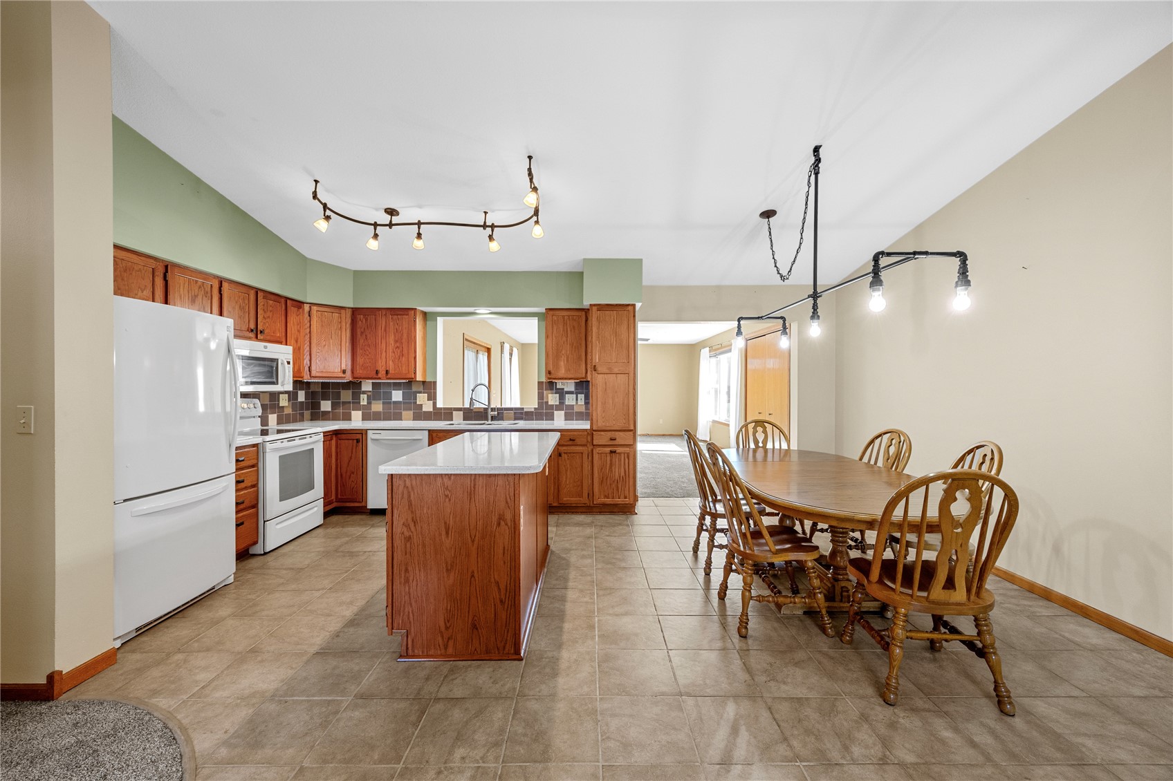 1210 Pacific Street Ely IA 52227