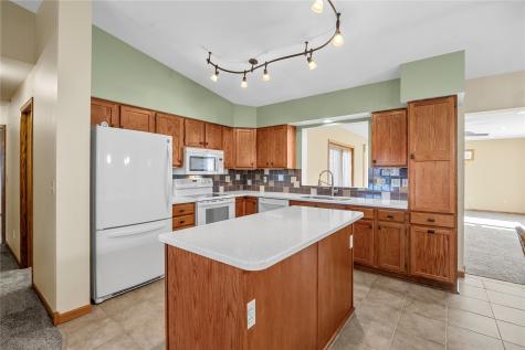 1210 Pacific Street Ely IA 52227