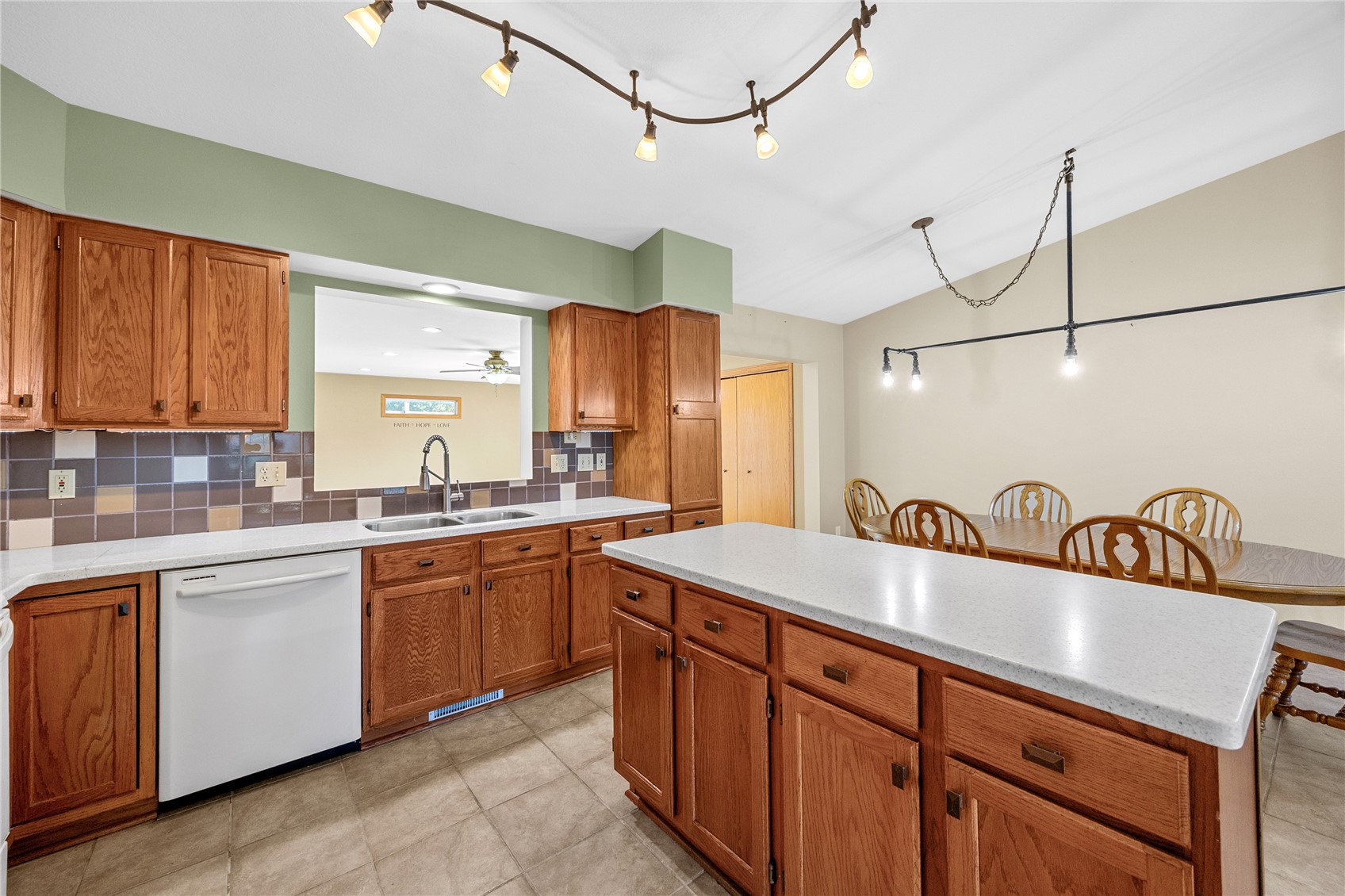 1210 Pacific Street Ely IA 52227