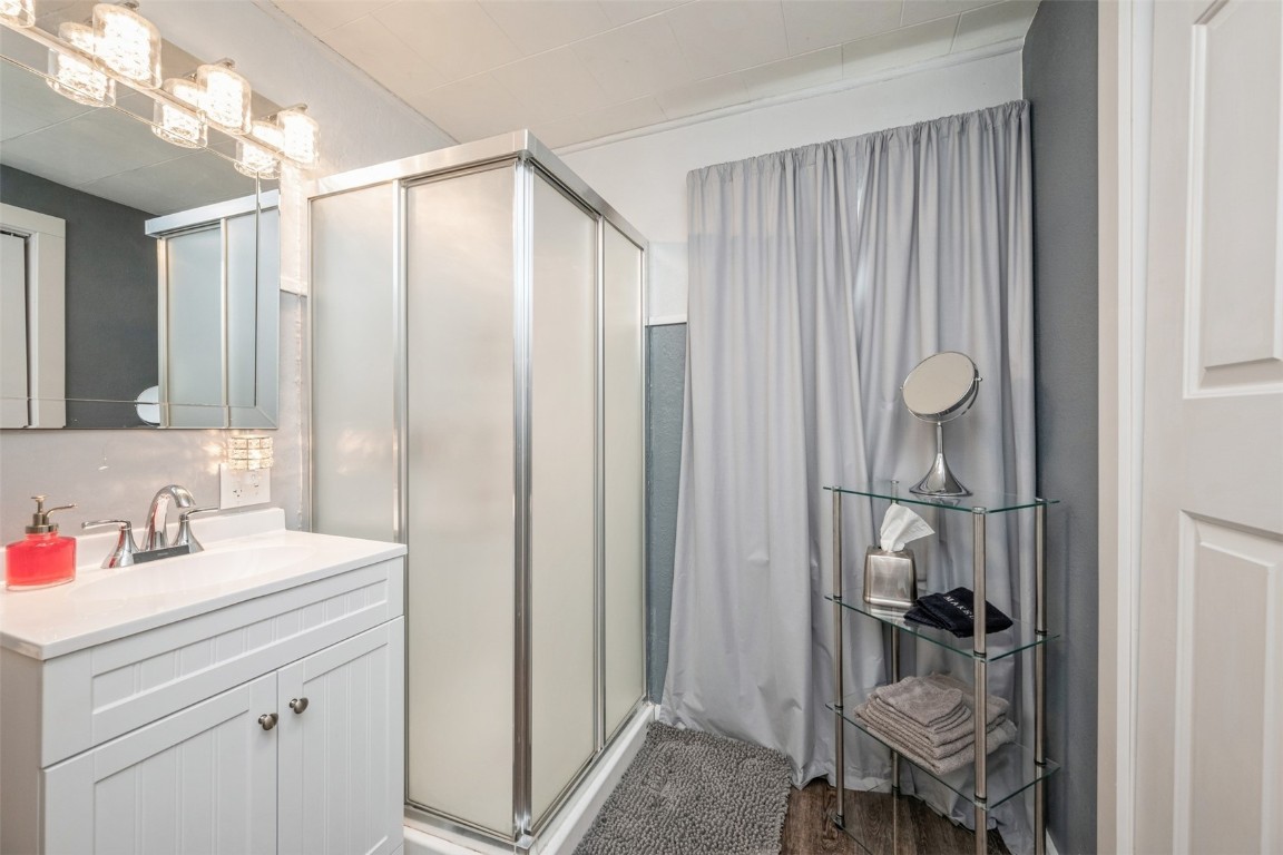 2418 1st Street SW Cedar Rapids IA 52404